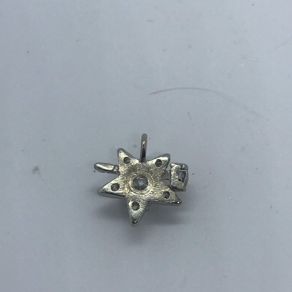 Eastern Star Diamond Pendant 14kt White Gold - Picture 6 of 7